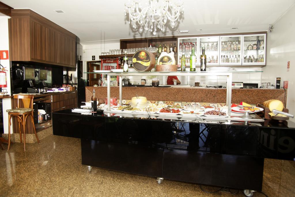 Galatas Central Hotel ปาโตส เจ มินาส ภายนอก รูปภาพ