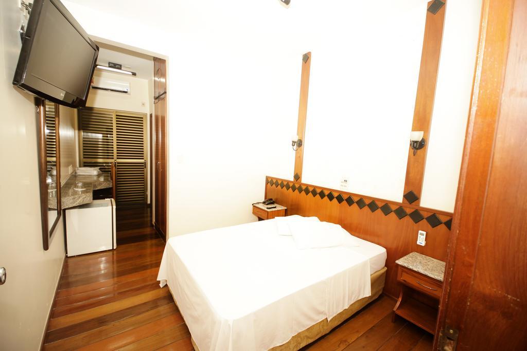 Galatas Central Hotel ปาโตส เจ มินาส ภายนอก รูปภาพ